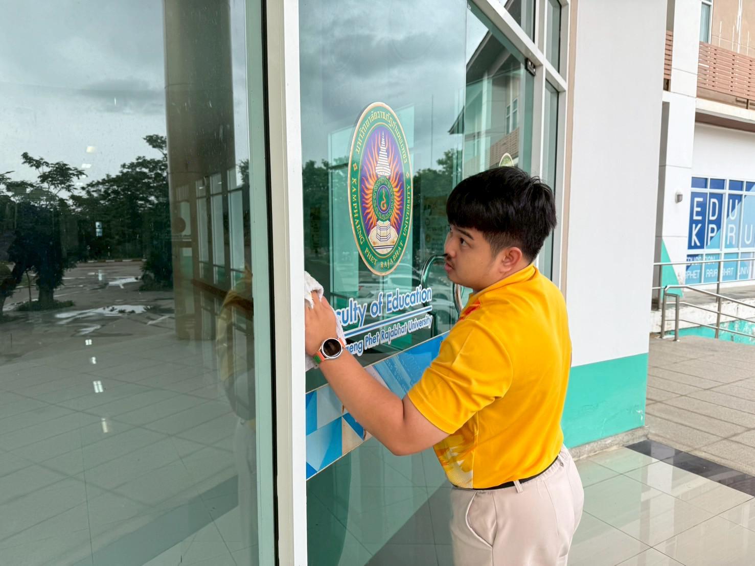 13. กิจกรรมจิตอาสาบำเพ็ญสาธารณะประโยชน์ Big Cleaning Day